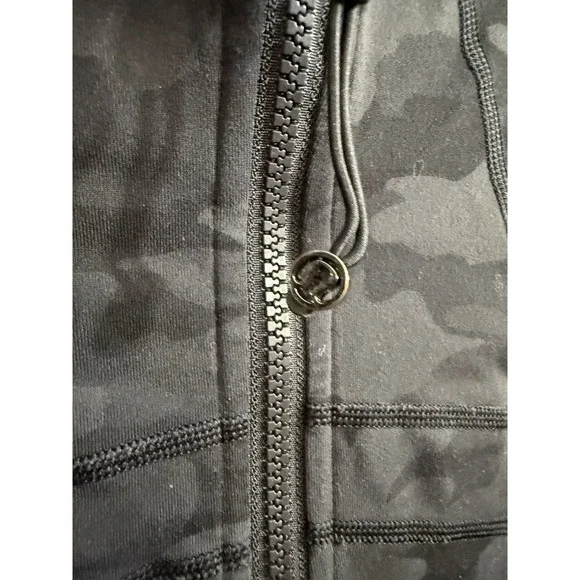 Lululemon Define Jacket Black Grey Camo Women's Size 2 - Picture 2 of 6